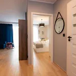 Maya'S Residence 50 - Aura 40