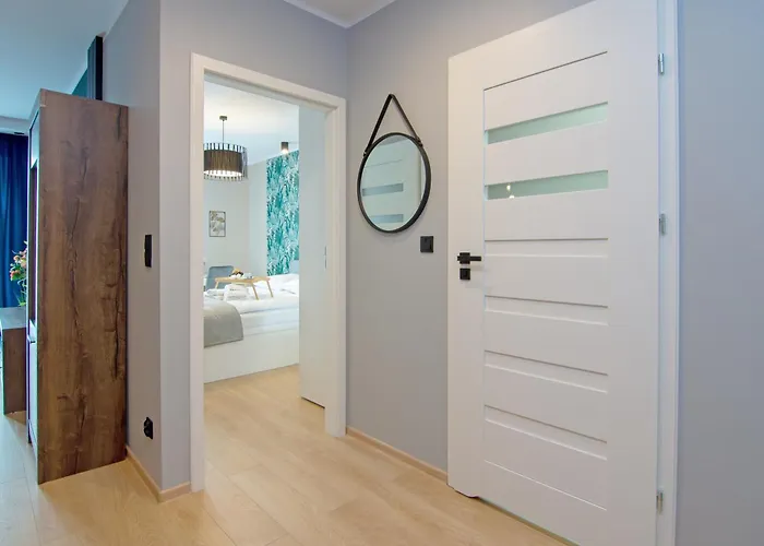 Maya's Flats & 50 - Aura 40